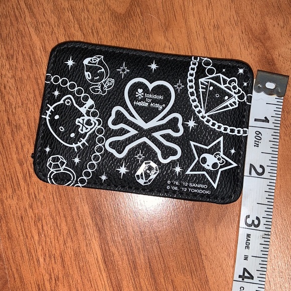 NWOT Hello Kitty x Tokidoki Card Case - Picture 3 of 7